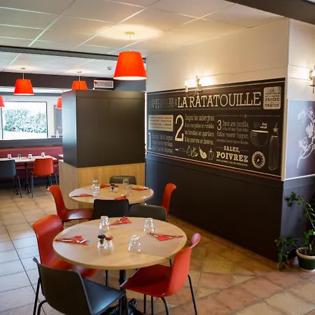 Ibis La Glacerie Hotel 3*