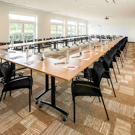 Ibis La Glacerie Hotel 3*