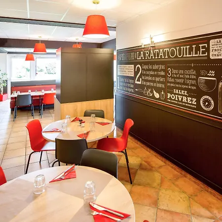 Ibis La Glacerie Hotel