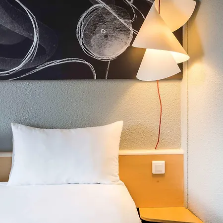 Ibis La Glacerie Hotel 3*
