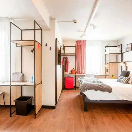 Ibis La Glacerie Hotel