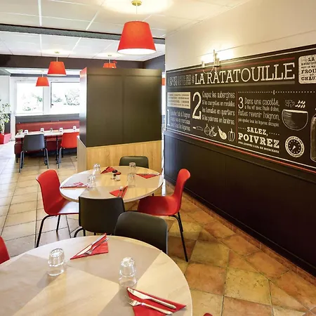 Ibis La Glacerie Hotel 3*