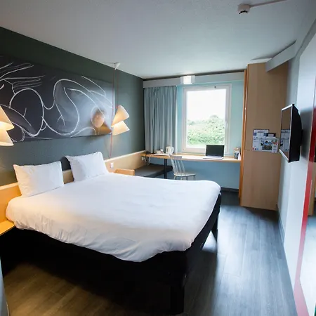 Ibis La Glacerie 3*