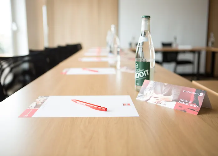 宜必思瑟堡拉格拉斯里酒店 酒店