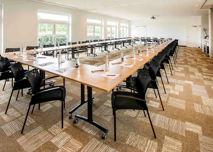 Ibis La Glacerie Hotel 3*