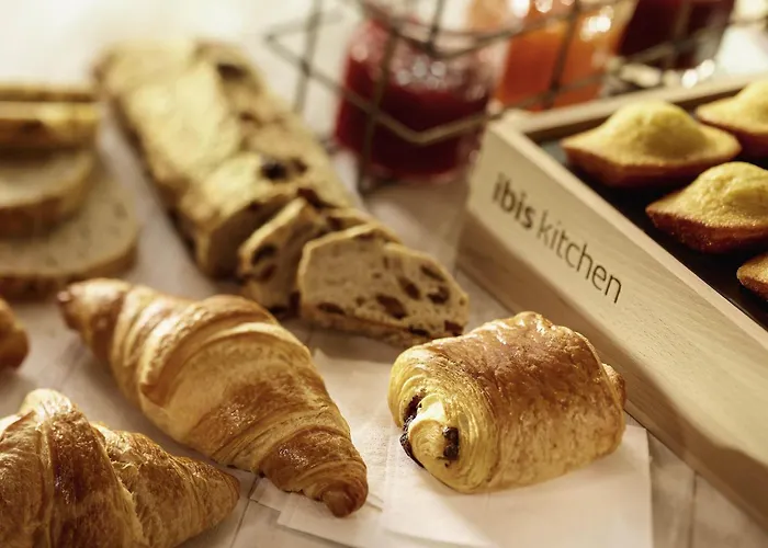 宜必思瑟堡拉格拉斯里酒店 3* 瑟堡